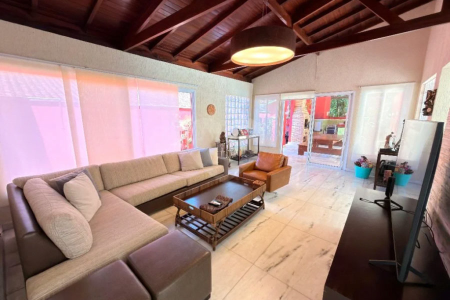 Casa à venda com 5 quartos, sendo 4 suítes, em Riviera de São Lourenço, Bertioga, SP