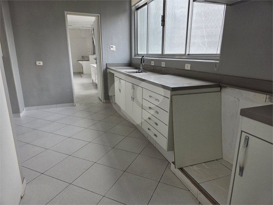 Apartamento à venda com 2 suítes em Cerqueira César, São Paulo, SP