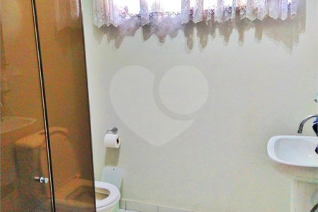 Casa à venda com 2 quartos, sendo 1 suíte, em Vila Comercial, São Paulo, SP