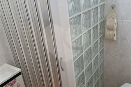 Casa Ampla com 5 Dormitórios, Piscina e Lazer Completo em Terreno de 1.260 m²