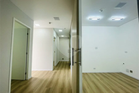 Consultório de 61 m² com 5 ambientes e Varanda no Domo Business!