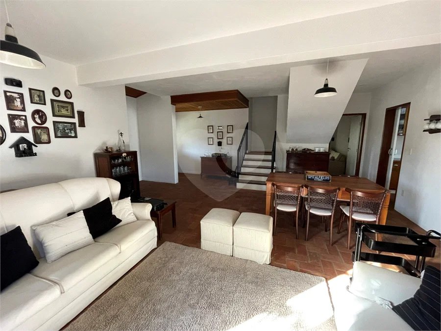 CASA CONDOMINIO DAMHA II