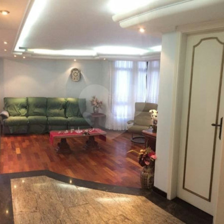 Oportunidade - Apto. 4 Suites / 4 Vagas de garagem