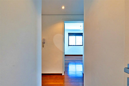 Apartamento à venda com 3 suítes em Campo Belo, São Paulo, SP