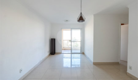 Apartamento à venda com 3 quartos, sendo 1 suíte,  em Jardim Parque Morumbi, São Paulo, SP