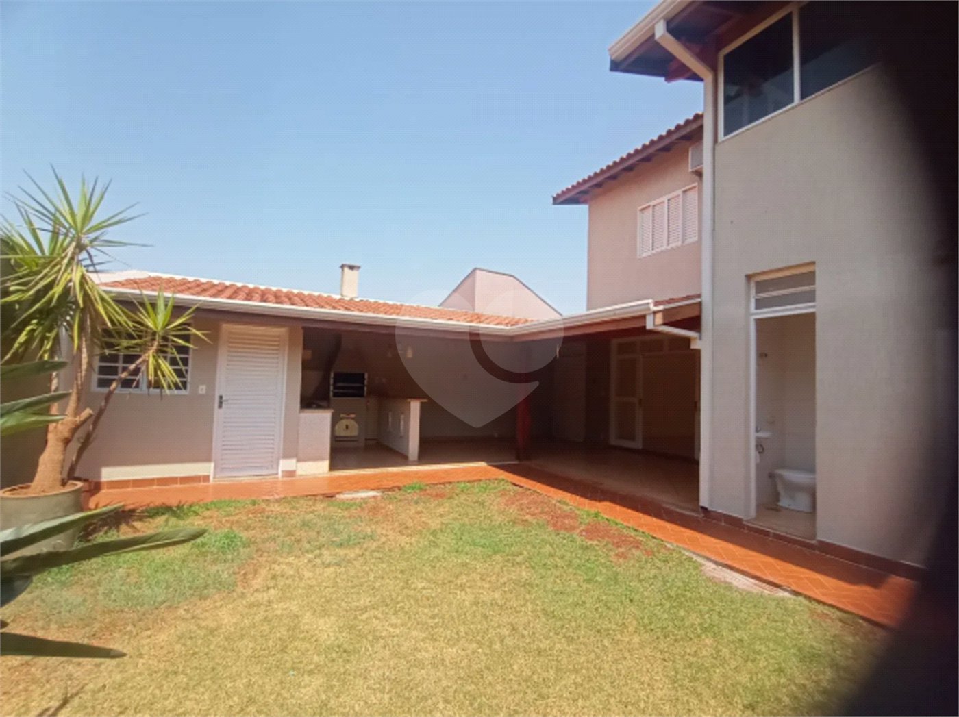 Casa à venda com 4 quartos, sendo 1 suíte, no condomínio Villa Real Ribeirao Preto, Ribeirão Preto - SP