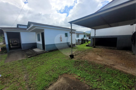 Terreno à venda com 3 suítes em Bazílio, Rio Bonito, RJ