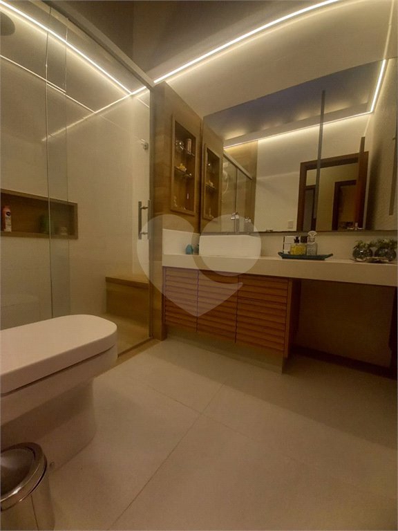 Casa à venda com 5 quartos, sendo 2 suítes, no condomínio Vinhas da Vista Alegre - Lado Sede, Vinhedo - SP