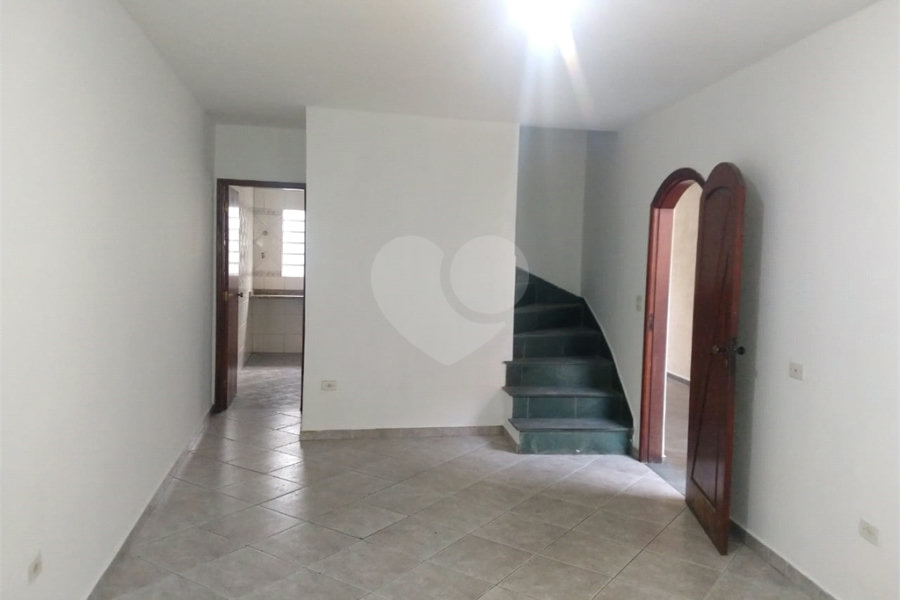 Sobrado à venda com 3 quartos, sendo 1 suíte, em Tremembé, São Paulo, SP