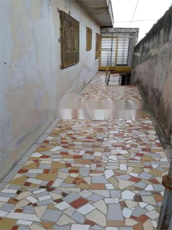 Sobrado à venda com 4 quartos, sendo 1 suíte, em Vila Constança, São Paulo, SP