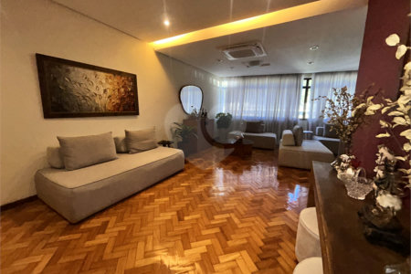 Cobertura à venda com 4 quartos, sendo 1 suíte,  em Rio Comprido, Rio de Janeiro, RJ