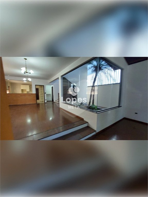 Casa à venda com 3 quartos, sendo 1 suíte, no condomínio Eldourado, São José dos Campos - SP