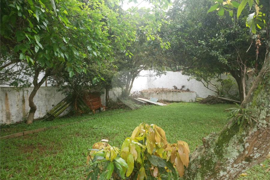Casa Térrea à venda com 3 quartos em Horto, São Paulo, SP