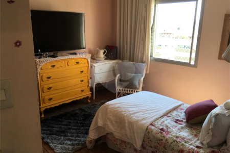 Apartamento à venda com 4 quartos, sendo 1 suíte, em Chácara Santo Antônio, São Paulo, SP