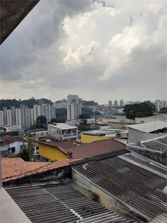Sobrado à venda com 4 quartos, sendo 1 suíte, em Jardim Germânia, São Paulo, SP