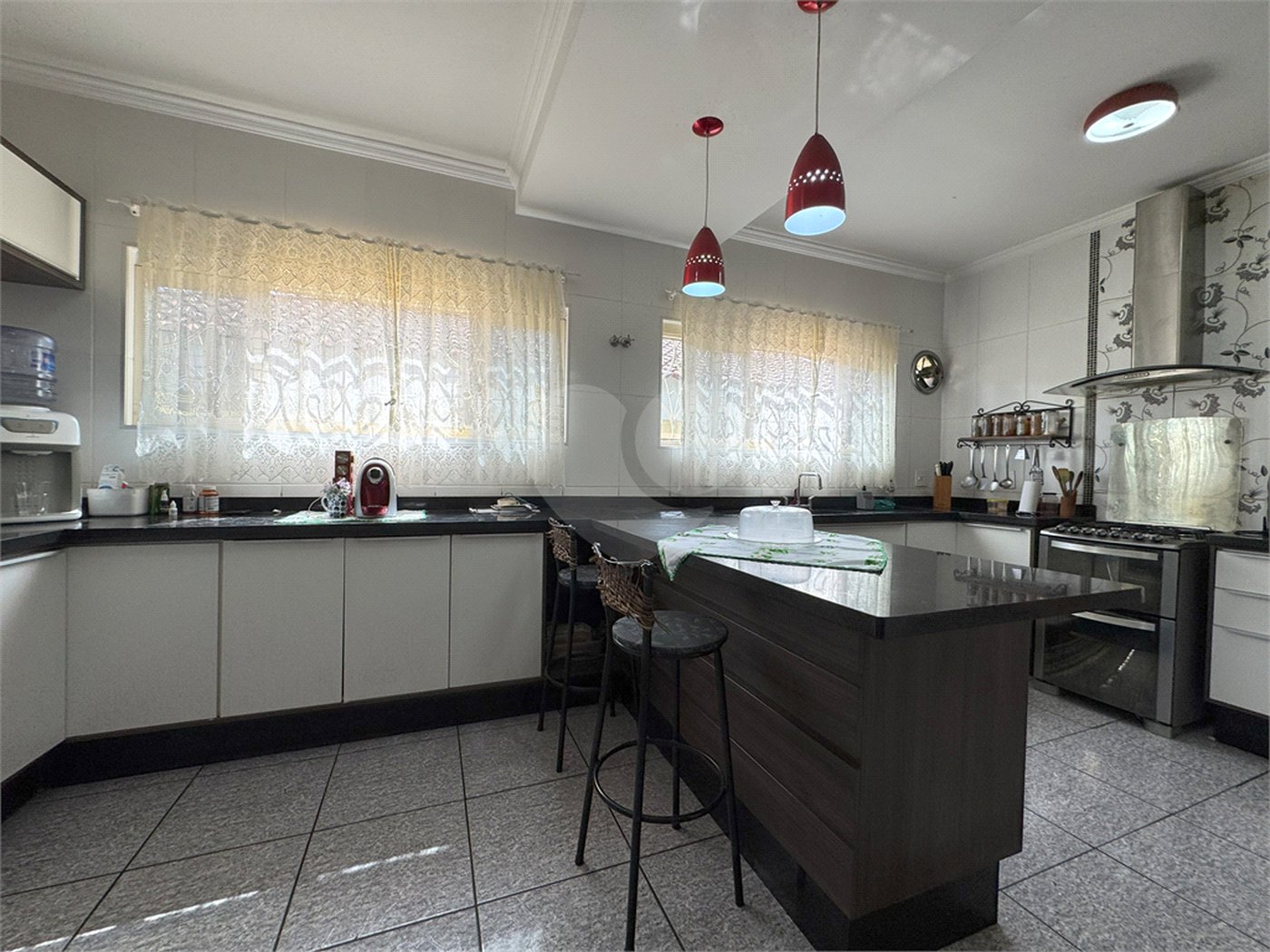 Casa à venda com 3 quartos, sendo 1 suíte, em Jardim Santa Rosália, Sorocaba, SP