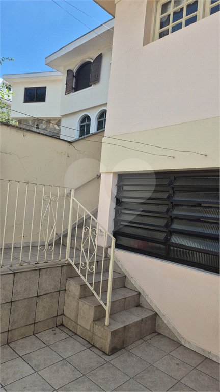 Casa à venda com 4 quartos, sendo 3 suítes,  no condomínio Chácara das Rosas, São Paulo - SP
