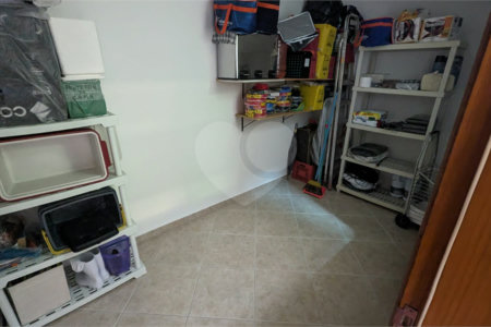 Sobrado Novo à Venda em Mirandópolis | 332 m² | 4 Dormitórios Suítes | 6 Vagas de Garagem