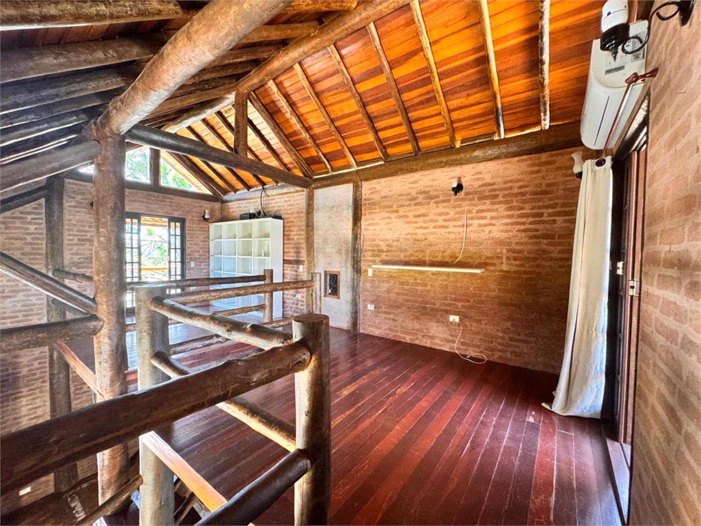 Casa à venda com 4 quartos, sendo 2 suítes, no condomínio Náutico Porto Bragança, Bragança Paulista - SP
