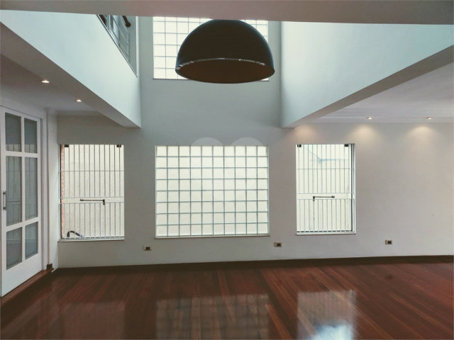 Casa à venda com 3 suítes no condomínio Chácara Francesa, São Paulo - SP