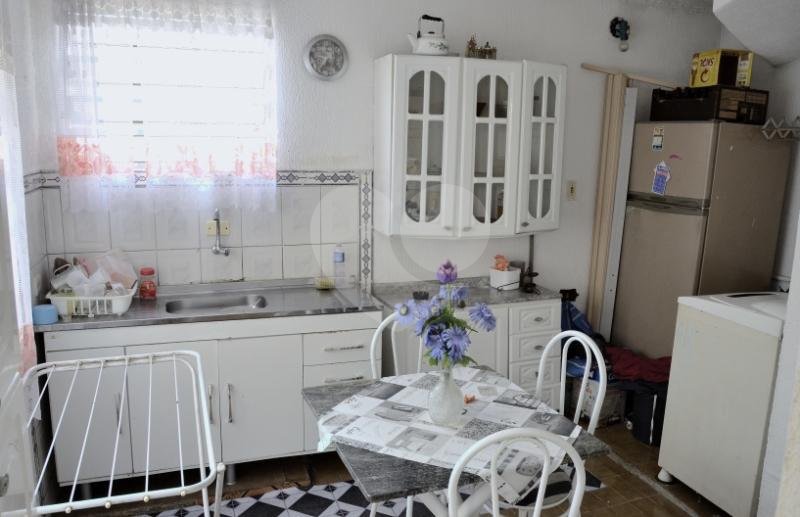 Sobrado na Saúde (2 casas c/2 quartos cada uma/entradas separadas)