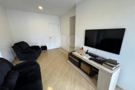 Apartamento à venda com 3 quartos, sendo 1 suíte, em Vila Gilda, Santo André, SP