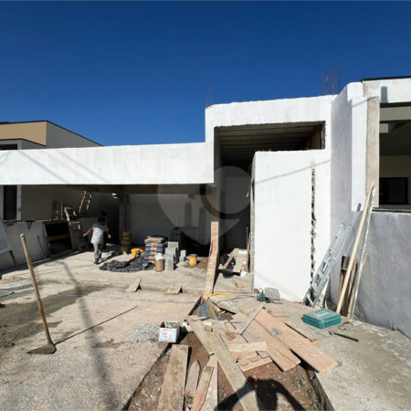 Casa à venda com 4 quartos, sendo 3 suítes,  no condomínio Residencial Reserva dos Jatobás, Louveira - SP