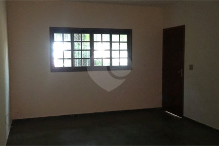 Casa à venda com 3 quartos, sendo 1 suíte, em Vila Vitório Mazzei, São Paulo, SP