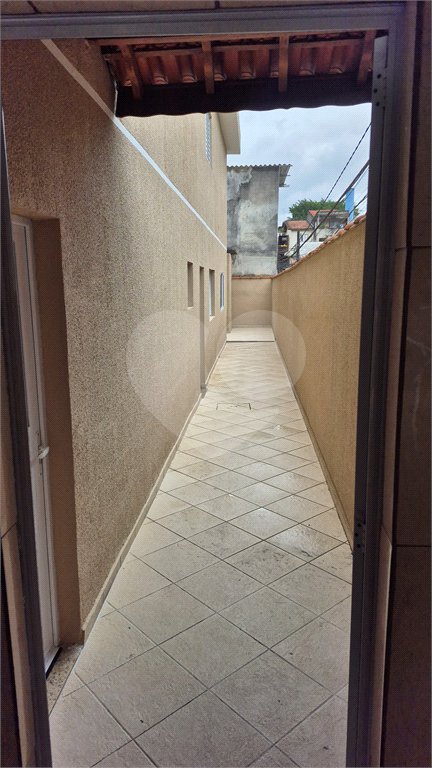 Sobrado à venda com 3 quartos, sendo 1 suíte, em Jardim Las Vegas, Santo André, SP