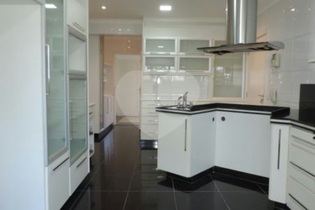 Apartamento à venda com 3 suítes em Jardim Marajoara, São Paulo, SP