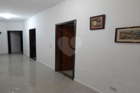 Casa à venda com 4 quartos, sendo 1 suíte, em City Bussocaba, Osasco, SP