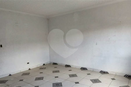 Sobrado à venda com 3 quartos, sendo 1 suíte, em Cidade Kemel, São Paulo, SP