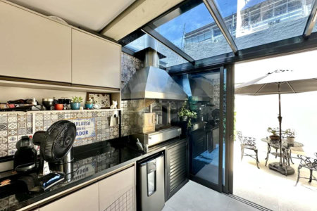 Casa à venda com 2 suítes no condomínio Gran Loft, Cotia - SP
