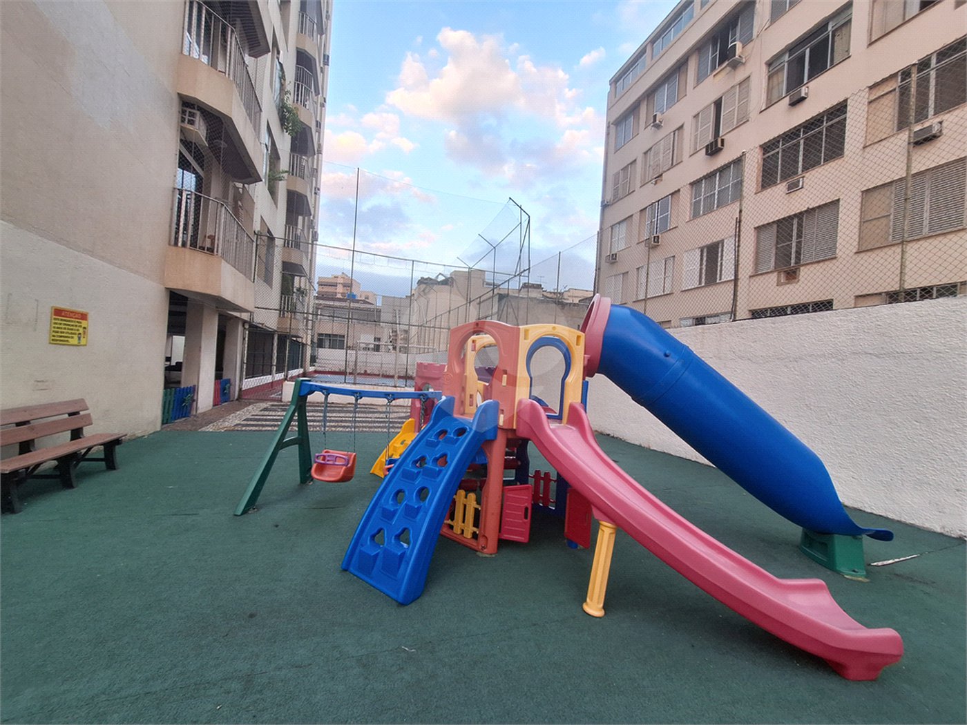 Apartamento à venda com 3 quartos, sendo 1 suíte, em Maracanã, Rio de Janeiro, RJ