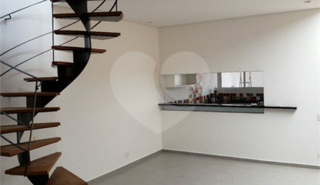 Casa à venda com 3 suítes em Santana, São Paulo, SP