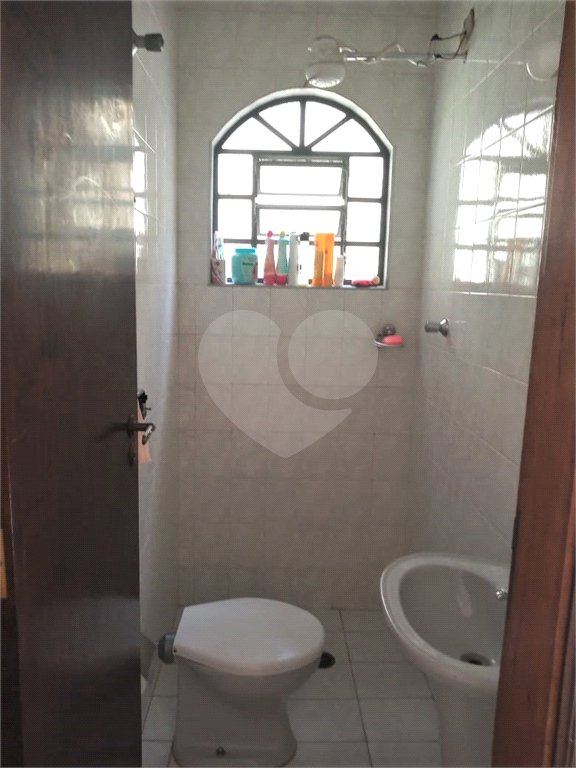 Sobrado à venda com 3 quartos, sendo 1 suíte,  em Vila Romero, São Paulo, SP