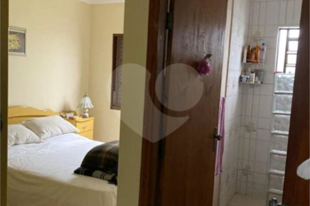 Casa de Vila à venda com 2 quartos, sendo 1 suíte, em Jardim Karolyne, Votorantim, SP