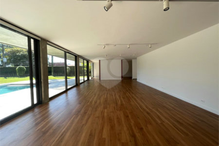 Sobrado para alugar com 5 quartos, sendo 4 suítes, em Jardim Everest, São Paulo, SP