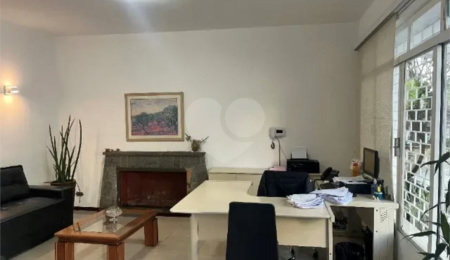 Sobrado à venda com 4 quartos, sendo 1 suíte,  em Granja Julieta, São Paulo, SP