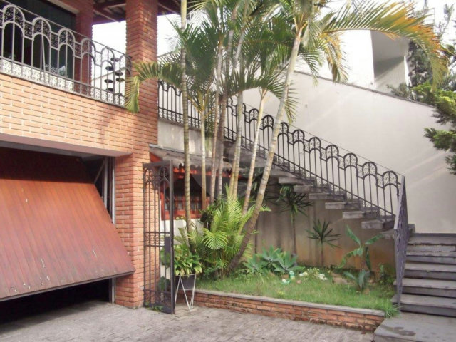 Casa à venda com 3 suítes no condomínio Praça Monsenhor Macedo,10, São Paulo - SP
