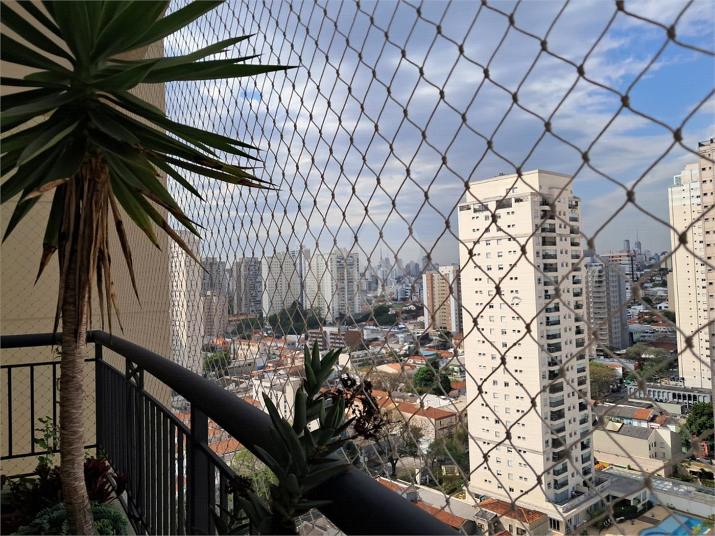 Apartamento à venda com 2 suítes em Vila Romana, São Paulo, SP