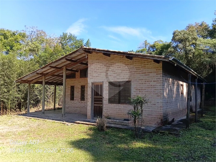 Chácara à venda com 3 quartos, sendo 1 suíte, no Centro (canguera), São Roque, SP