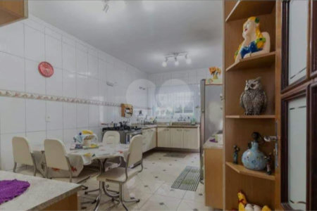 Casa Térrea à venda com 3 quartos, sendo 2 suítes, em Santo Amaro, São Paulo, SP