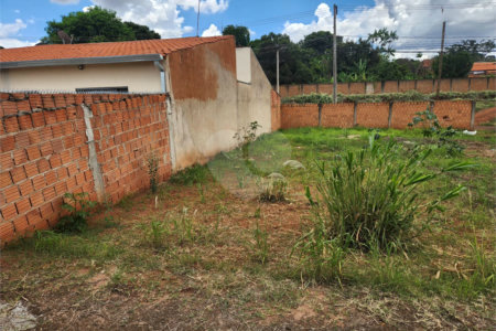 Terreno à venda em Parque Alvorada, Araraquara, SP