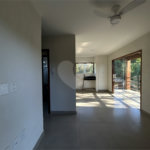 Apartamento à venda com 2 quartos, sendo 1 suíte, no Centro / Arraial D'ajuda, Porto Seguro, BA