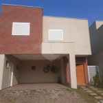Casa à venda com 3 suítes no condomínio Ecovillagio, São Roque - SP