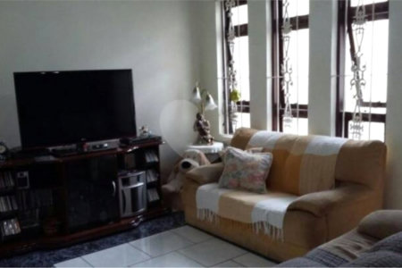 Casa à venda com 4 quartos, sendo 1 suíte, em Sesc, Suzano, SP