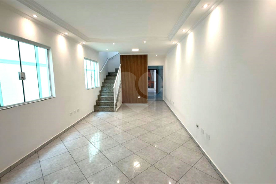 Sobrado à venda com 3 quartos, sendo 1 suíte, em Jardim Vila Formosa, São Paulo, SP