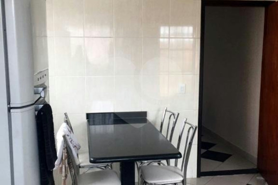 Sobrado à venda com 3 quartos, sendo 1 suíte,  em Tremembé, São Paulo, SP