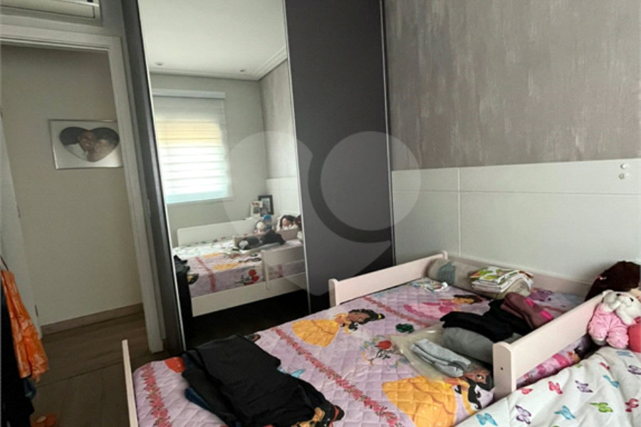 Casa à venda com 3 quartos, sendo 1 suíte, no condomínio Vila Siqueira, São Paulo - SP